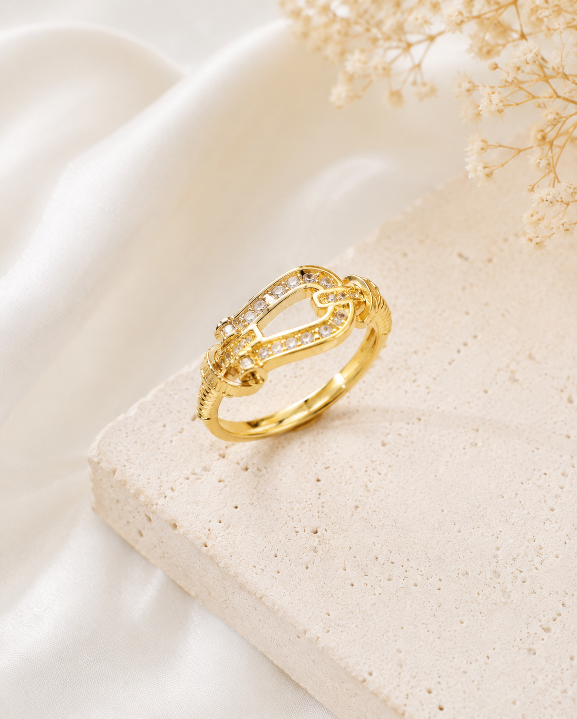 Bague Frederica en acier inoxydable taille réglable couleur or par Atelier Aixois